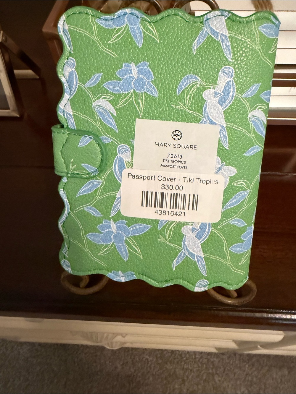 MARY SQUARE TIKI TROPICS PASSPORT COVER NWT - Picture 3 of 9